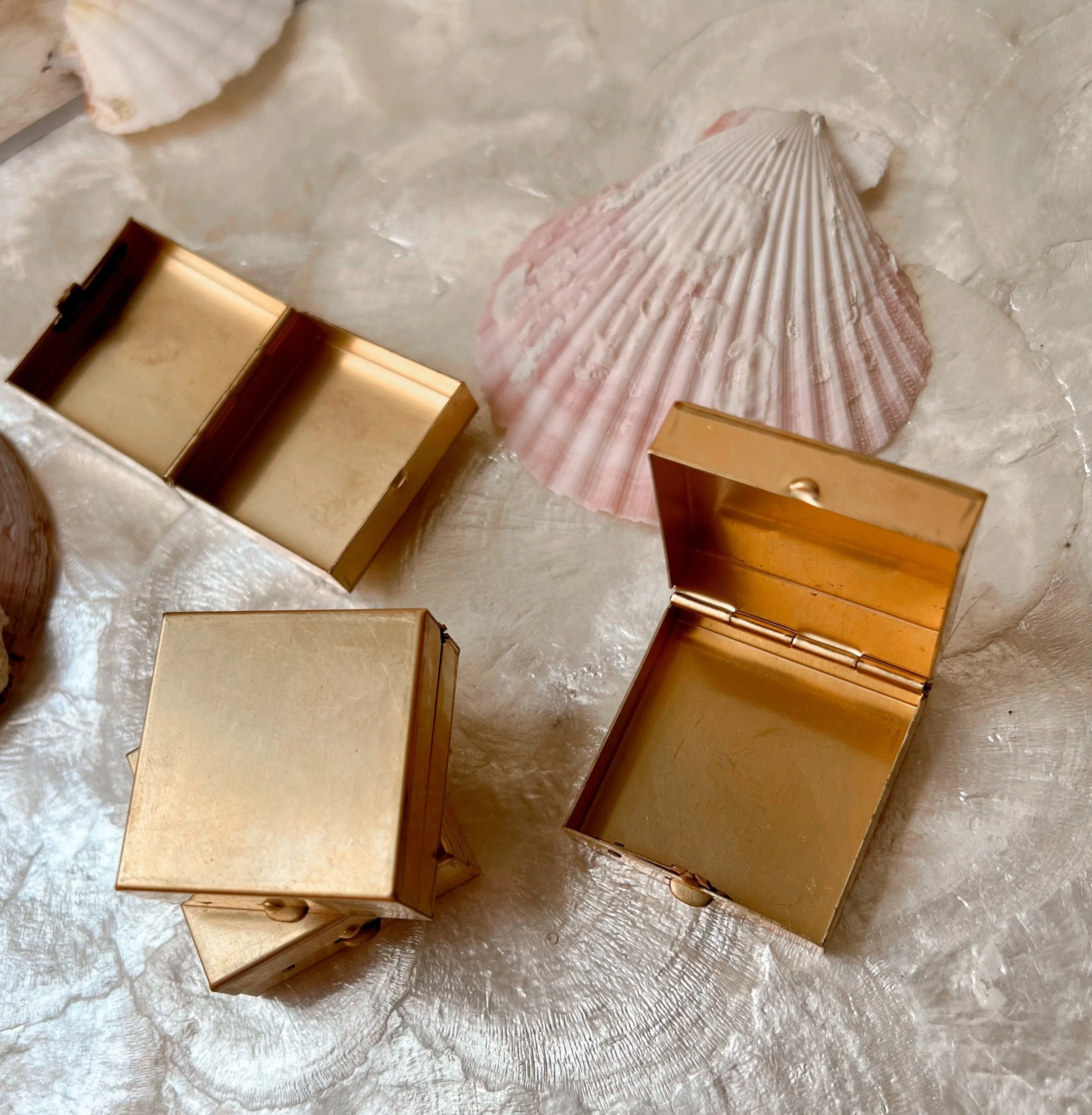 Vintage trinket box
