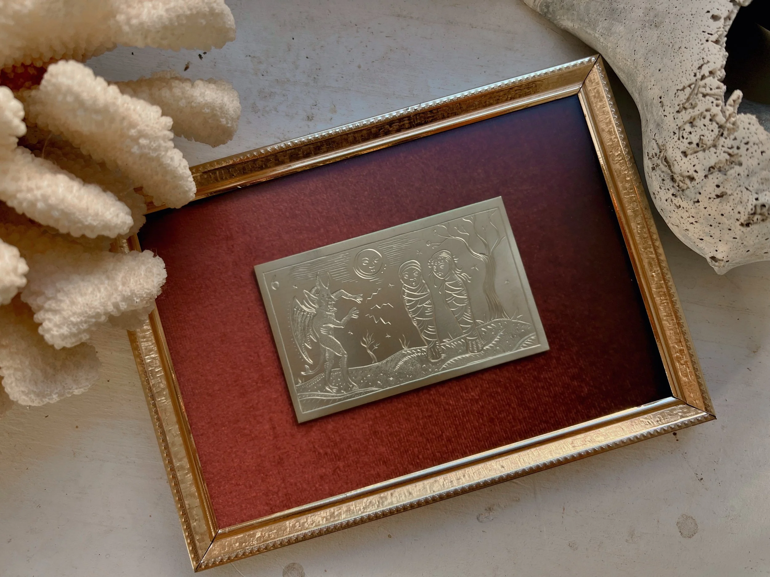Engraved tarot card