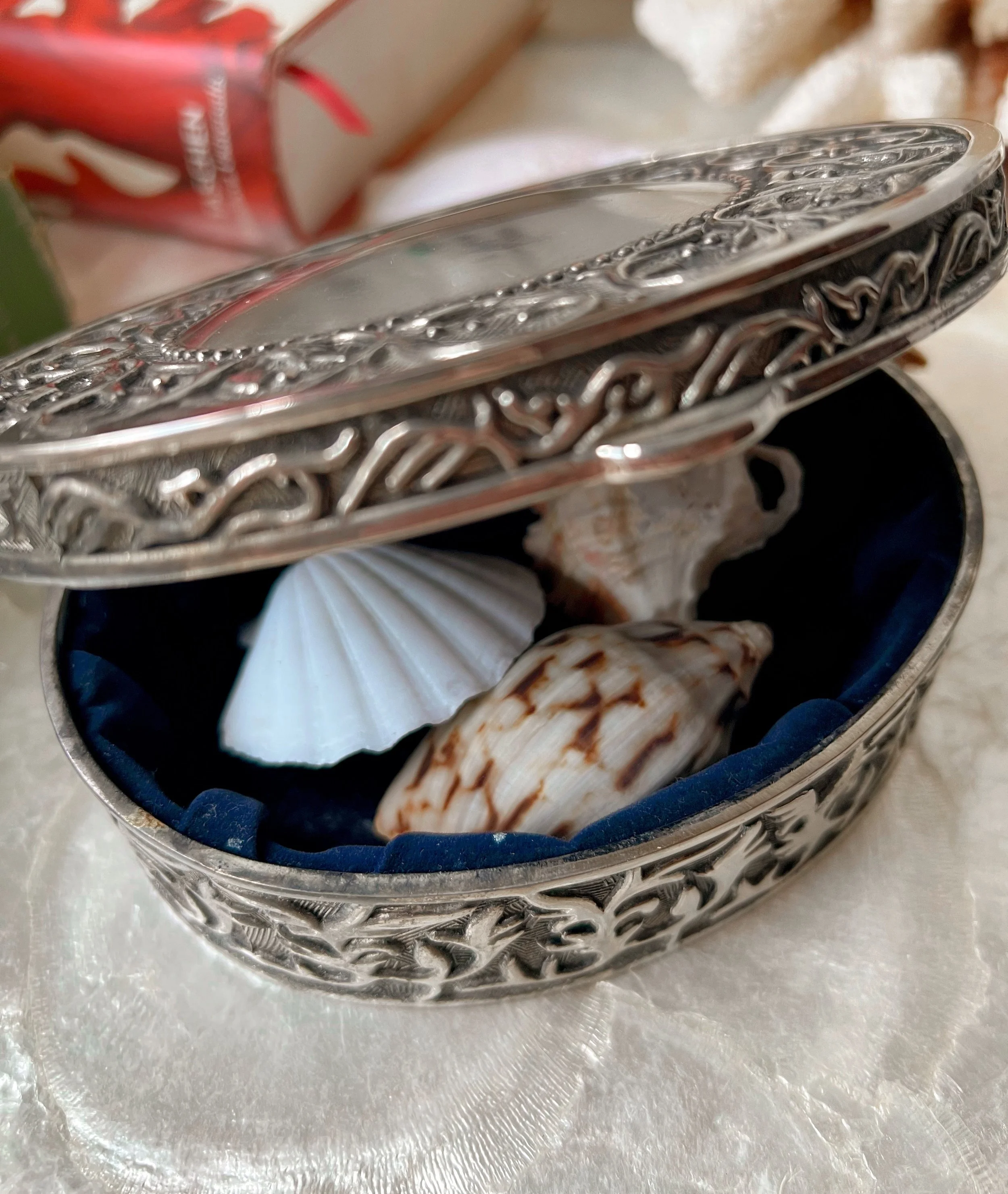 Vintage jewelry box