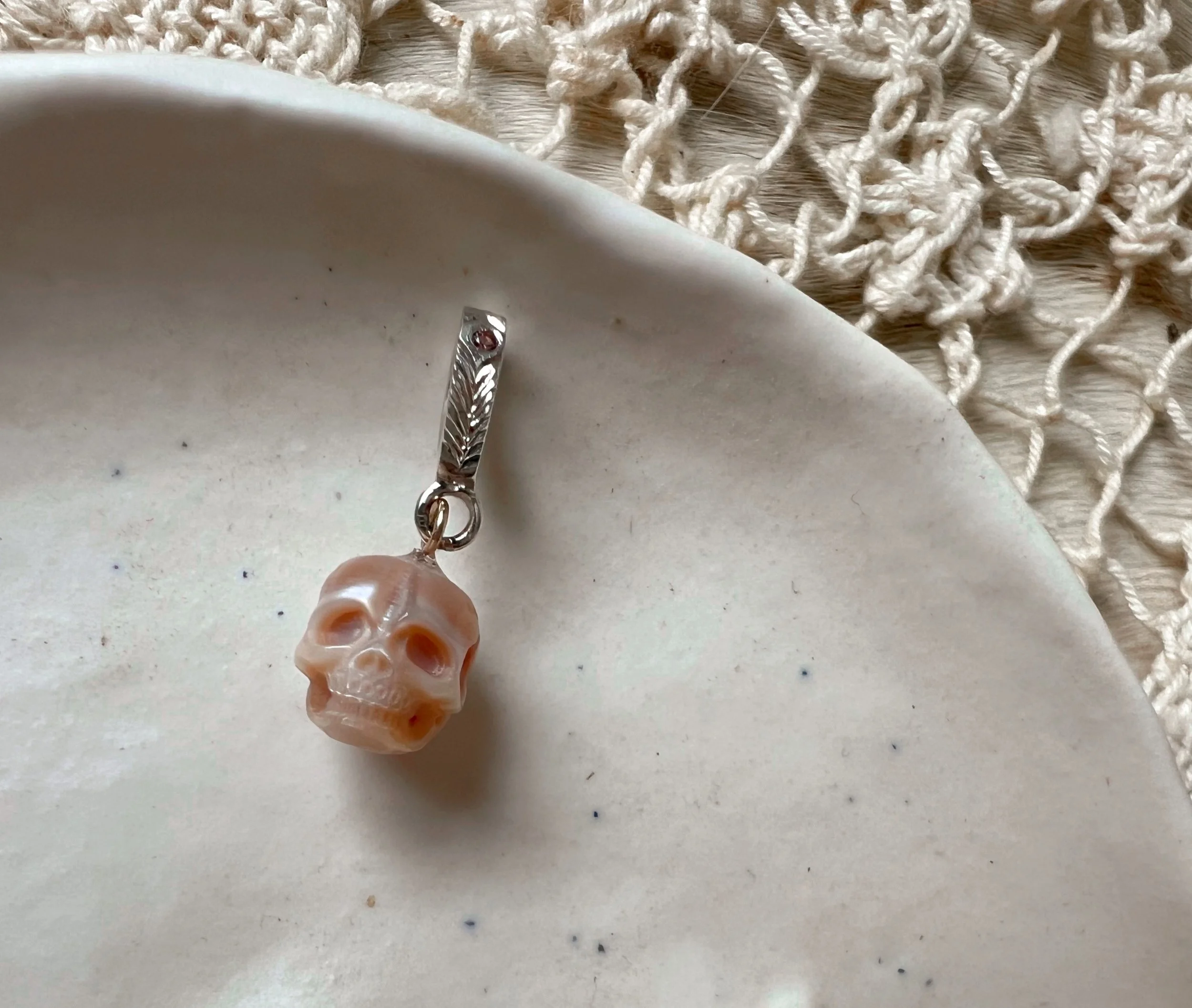 pearl skull necklace