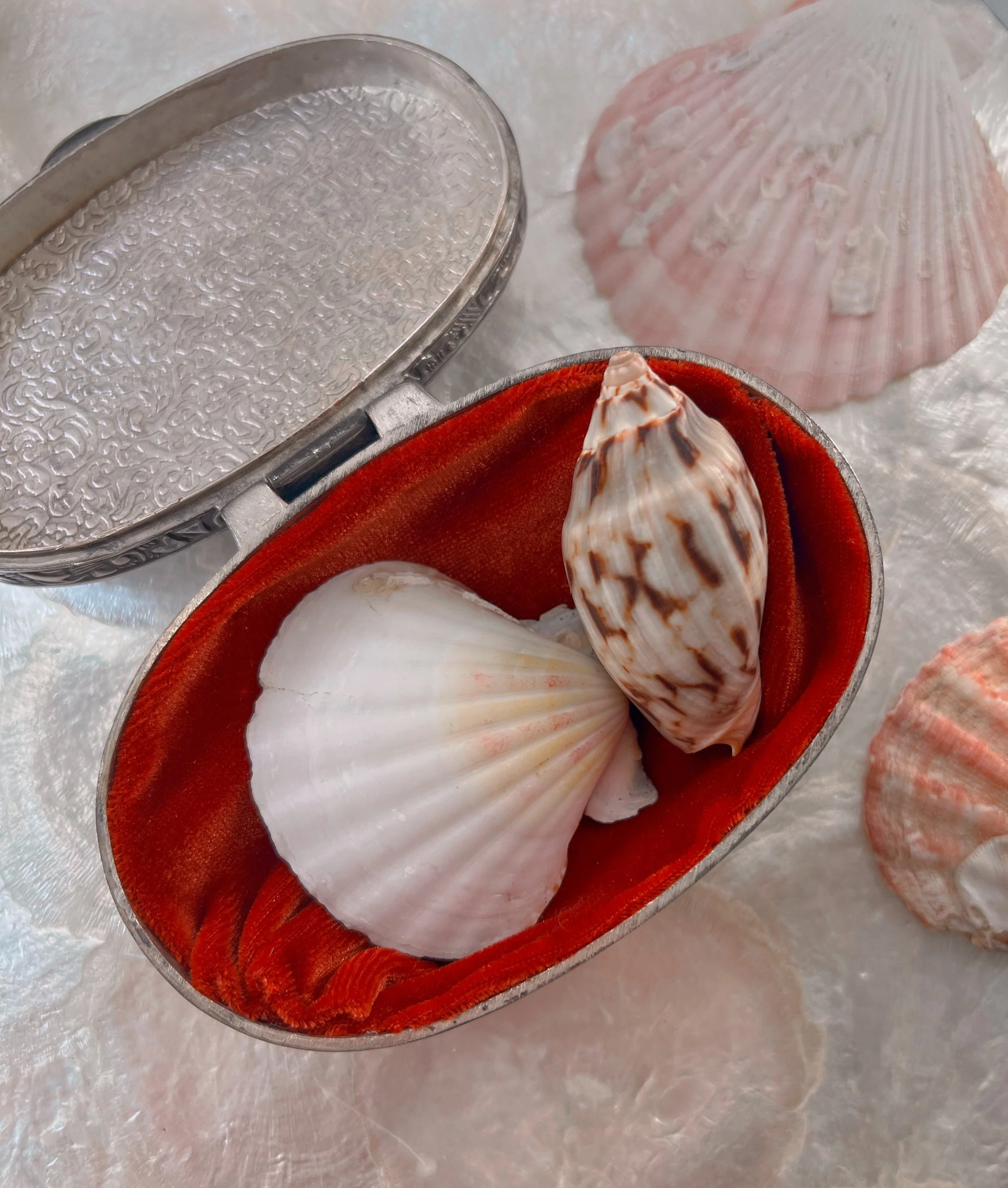 Vintage jewelry box