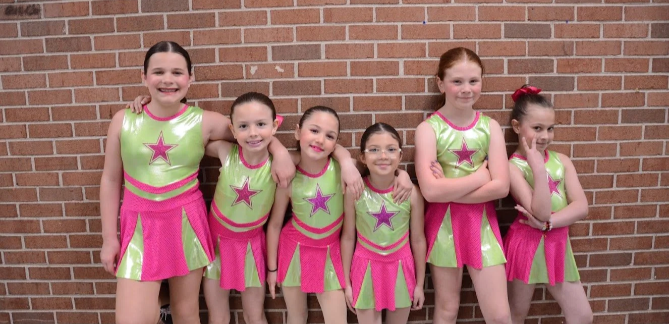 Cheer Pom.png
