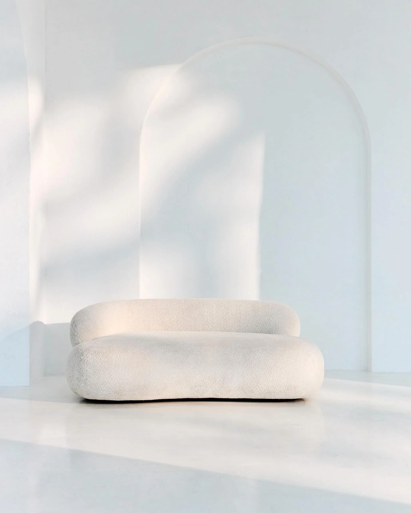 Studio nr3

#boucl&eacute; #minimal #white