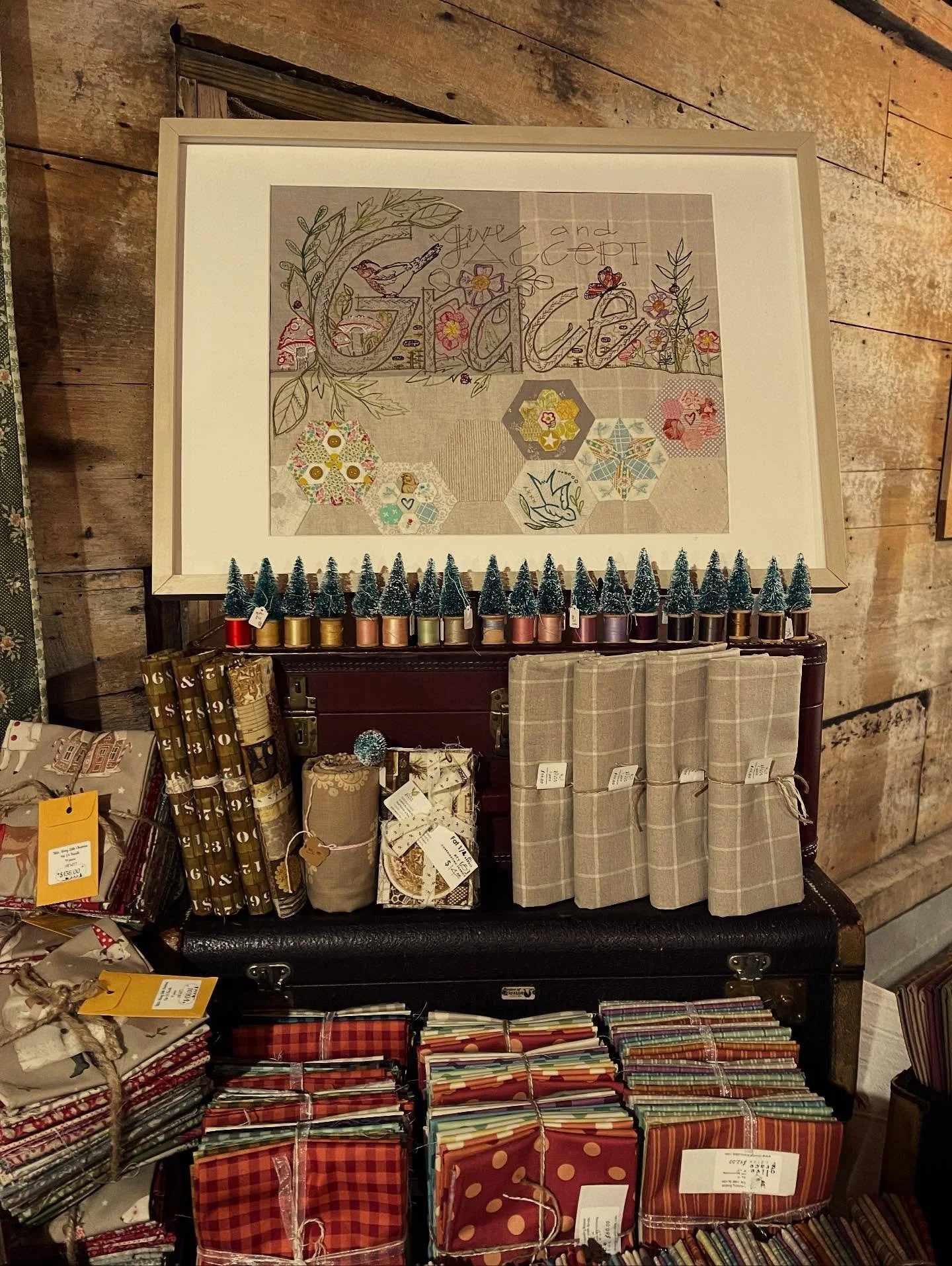 Here's a sneak peek of my booth for #holidayinthepines! Set up was awesome last night at Big Oak Meadows for @wooden.barn's Holiday in the Pines! Huge thanks to Donna and the crew for always bringing the magic! Hope to see you today from 2 to 7 and t