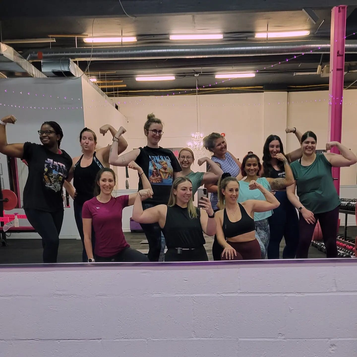 Exercise doesn't have to feel like a chore 💜

Use the link in our bio and come try us for free ✨️

#workout #exercise #groupfitness #bootcamp #girlgang #pink #purple #badass #boujee #babes #strongwomen #badassbabes #armday #flex #kwfitness #kwwomens