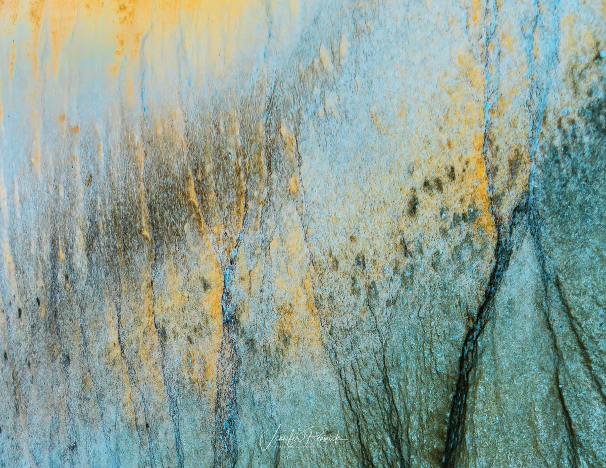 Graffiti / Jennifer Renwick / Bacteria create a chaotic pattern on the floor of a terrace spring