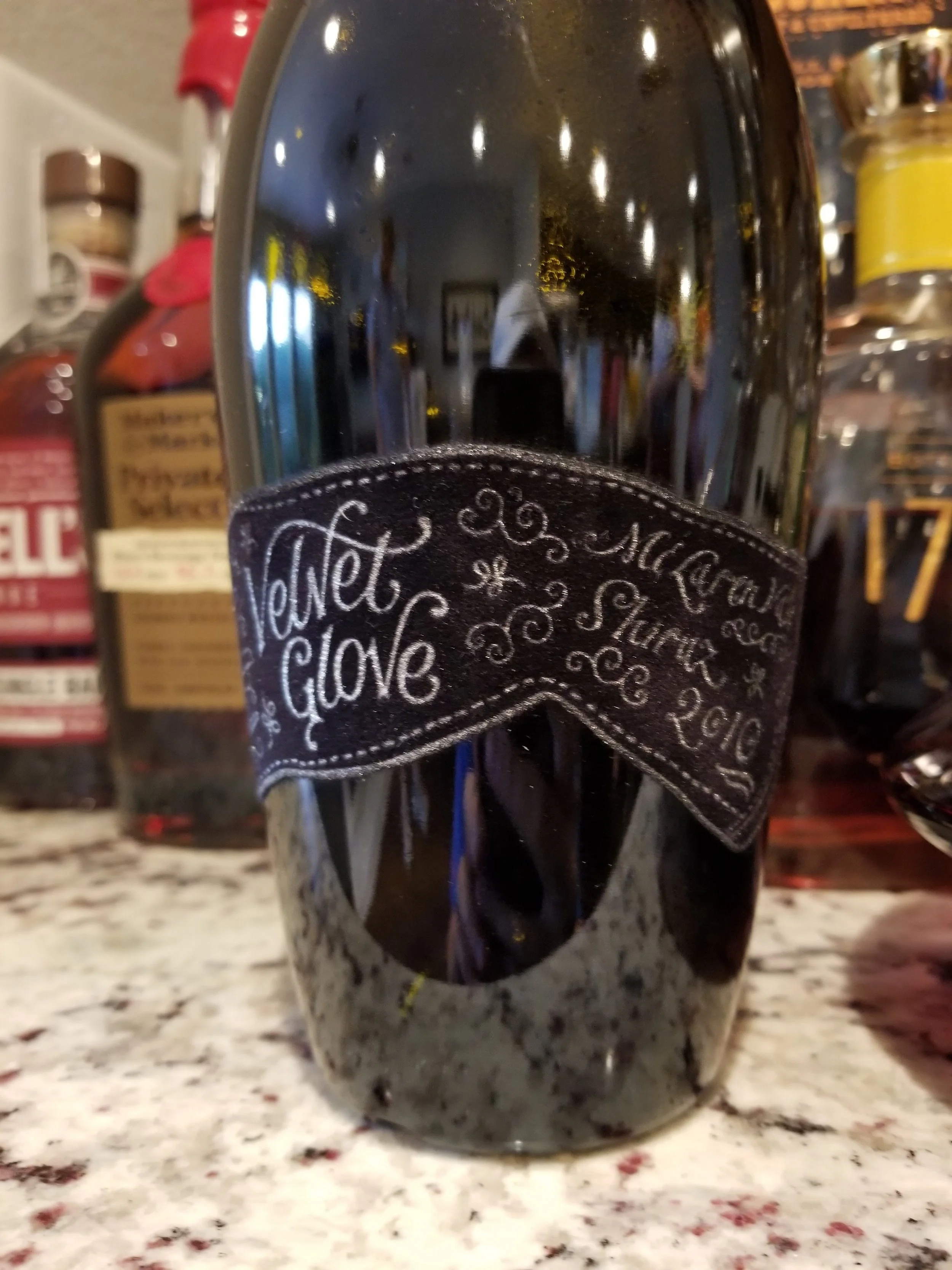 2010 Mollydooker Velvet Glove Shiraz Review