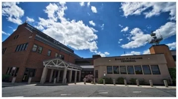 US Customs General Aviation Clearance Facility Construction Start Date: Fall 2018 Estimated Completion Date: Winter 2018/2019 This project will retrofit a portion of the Leesburg Executive Airport terminal building to qualify it as an International General Aviation Facility.