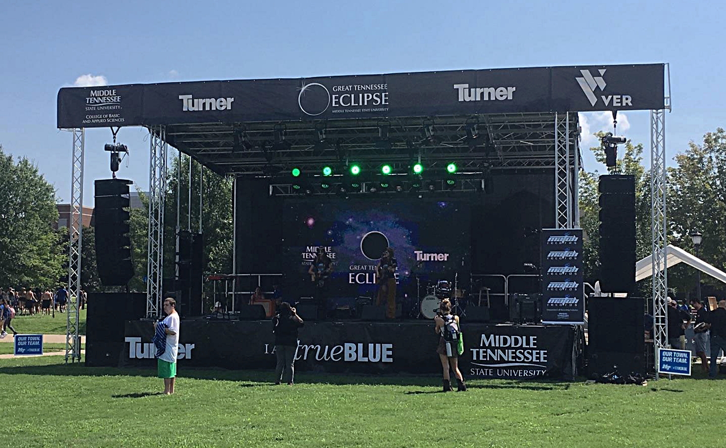Mobile XXL Stage.jpg