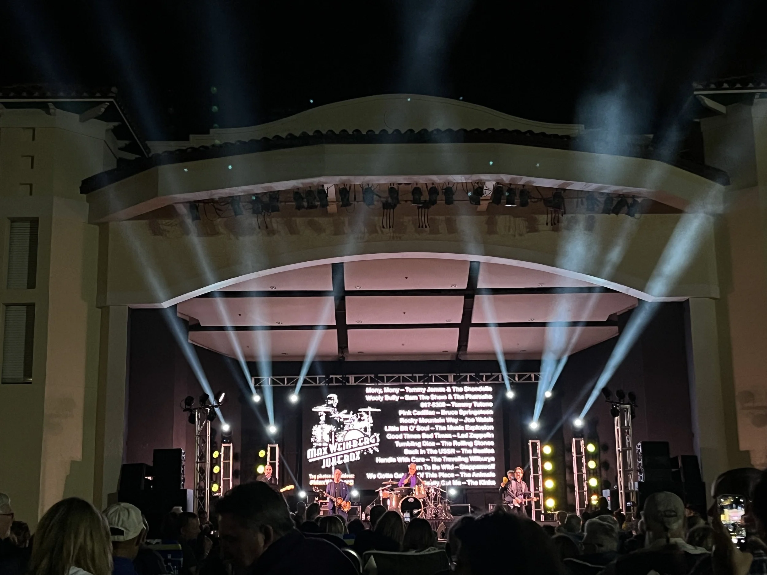Old School Square Amphitheater - Delray Beach's Cool Concert Venue