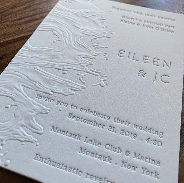 Check out these one color letterpress + multi-level sculpted blind emboss invites we printed for @erinbraundesign 🌊 what a stunner!⠀⠀⠀⠀⠀⠀⠀⠀⠀
.⠀⠀⠀⠀⠀⠀⠀⠀⠀
.⠀⠀⠀⠀⠀⠀⠀⠀⠀
.⠀⠀⠀⠀⠀⠀⠀⠀⠀
.⠀⠀⠀⠀⠀⠀⠀⠀⠀
.⠀⠀⠀⠀⠀⠀⠀⠀⠀
.⠀⠀⠀⠀⠀⠀⠀⠀⠀
#letterpress #letterpressprint #letterpres