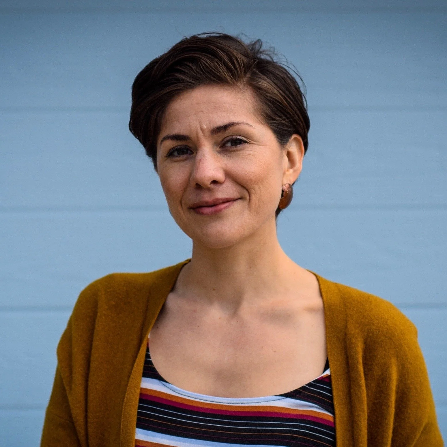 MELISSA   Melissa grew up in Southern California and has lived beside the sea in one city or another for most of her life. She earned a Bachelor of Fine Arts in Printmaking from UCSC, and has a professional background in printmaking, floral design, and metalsmithing. Here at Czar, Melissa prints letterpress, creates polymer plates, and everything in between. Outside of the print shop, she enjoys running, cooking, and road tripping with her husband.   Pantone: 2010 U  Paper: Fluorescent White Lettra  Font: Ed’s Market