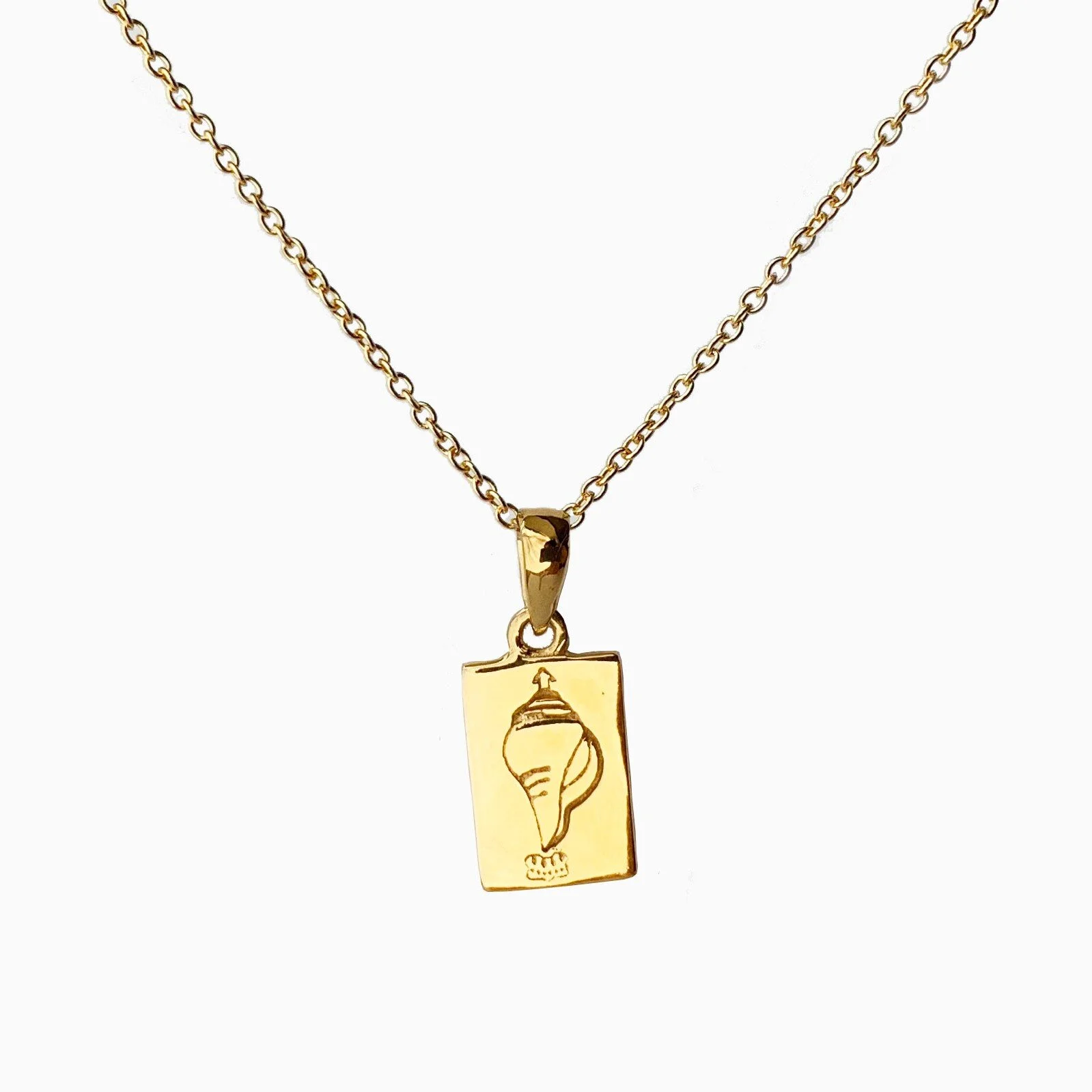 Veda Collection: Right Turning Conch Shell Necklace