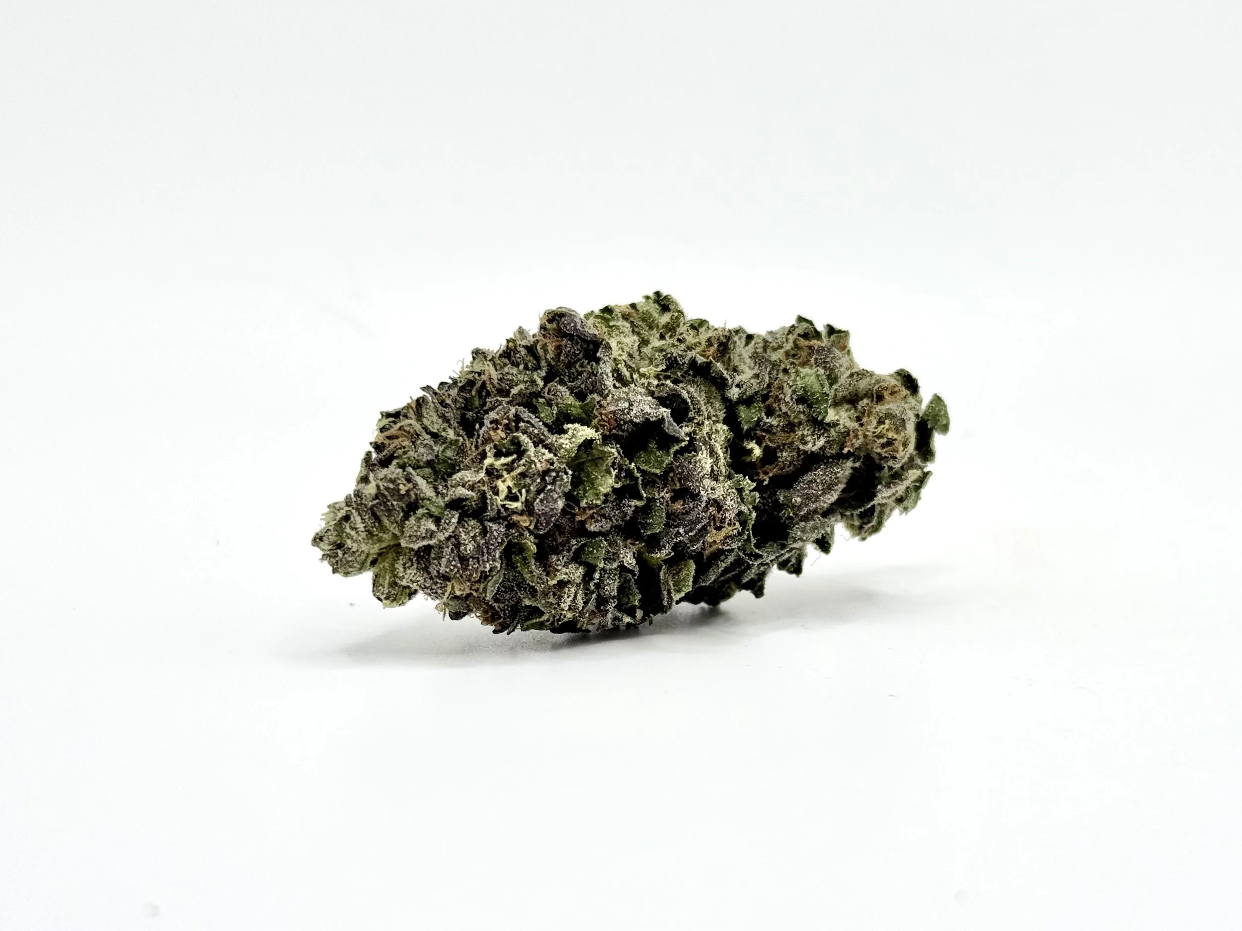 What are the effects of White Runtz strain?
