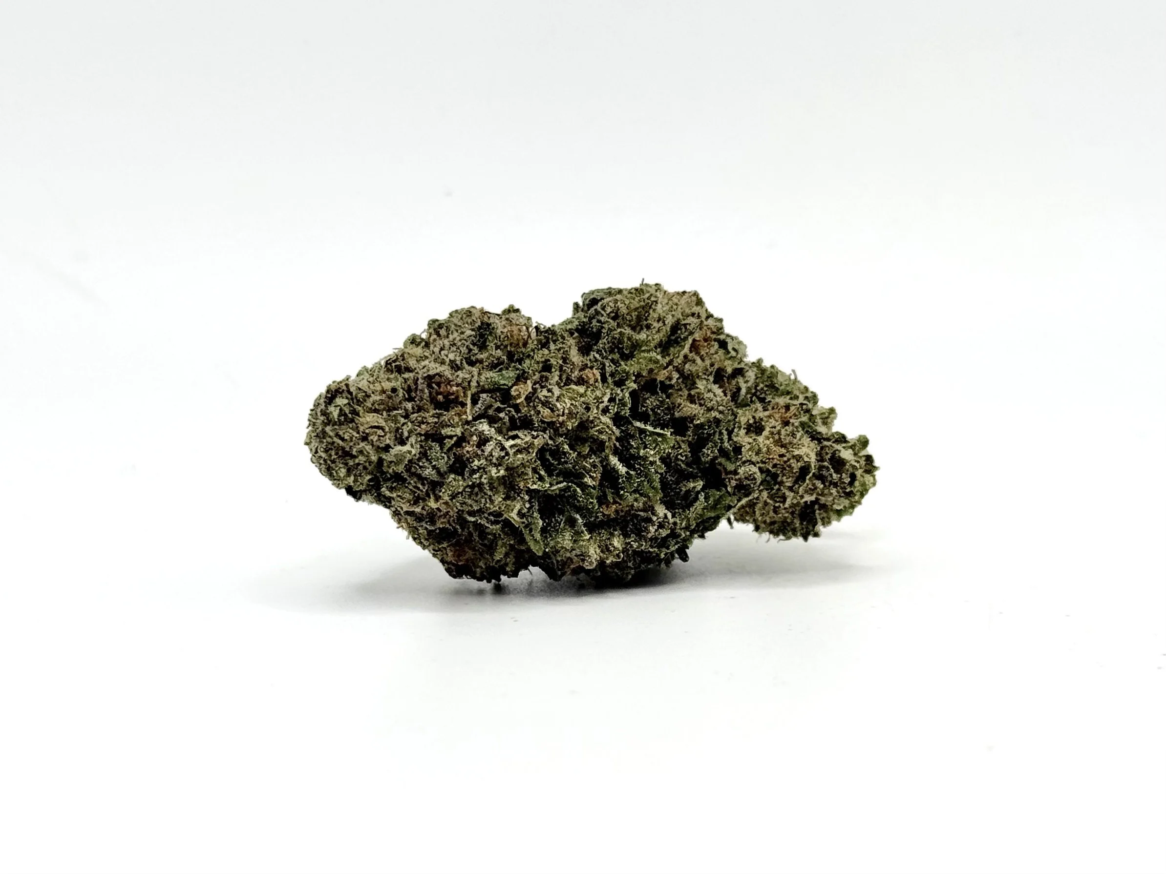 What are the effects of Pineapple Express strain?
