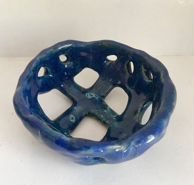 Woven Lattice Bowl in Marbled Cobalt