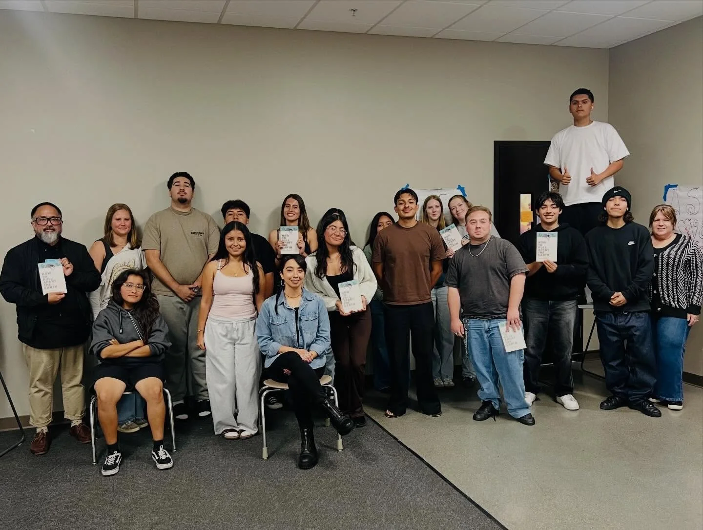 Thank you San Marcos High School! 💜

Gratitude to Professor @jsnmgbprz for the invitation to visit his class to talk about all things poetry as a challenge to power! 

My favorite question of the day:

&ldquo;Would you say Tupac is a poet?&rdquo;

D
