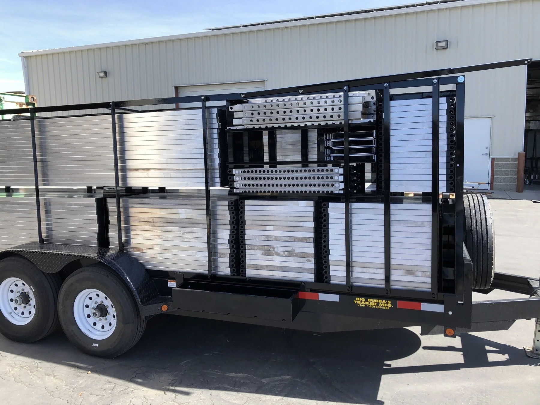 IMG_0604 new pasanger side view footing trailer.JPG