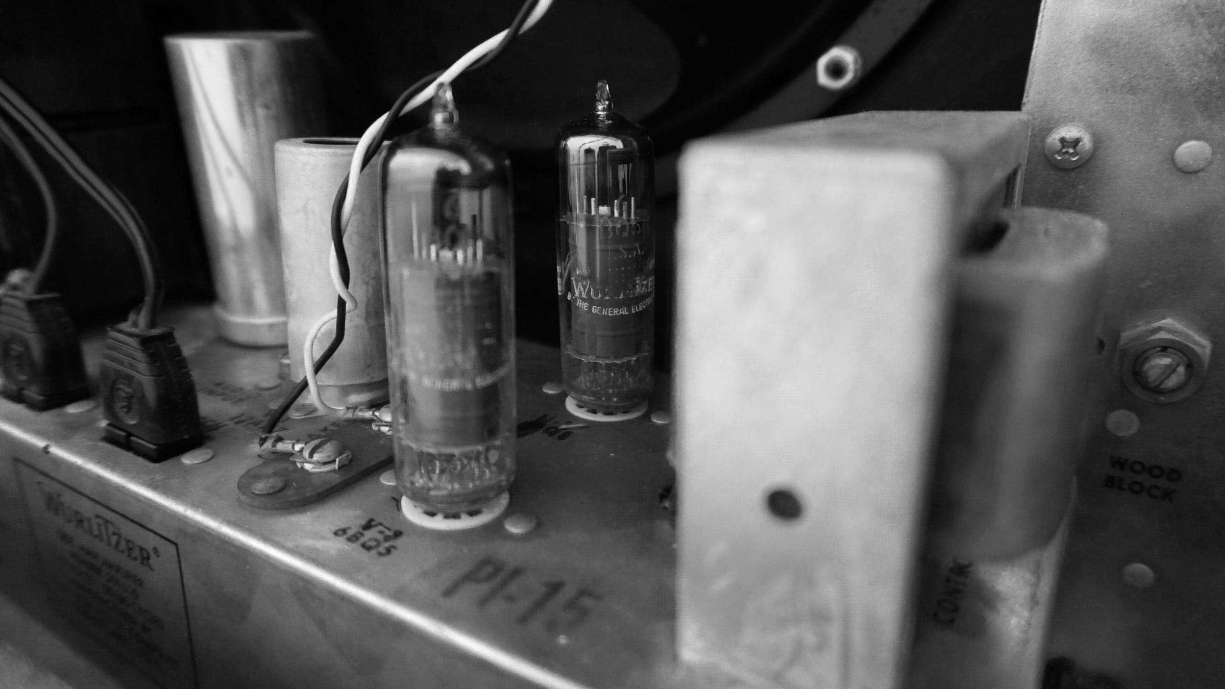 drum-machine-bw---tubes---for-site.jpg