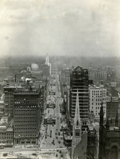 1925-broad-street-looking-north-inquirer-building+-+trasit+oriented+development+of+broad+st+line+during+beury+steel+construction+with+private+entrance+in+building+-+idea+is+actually+very+old.jpg