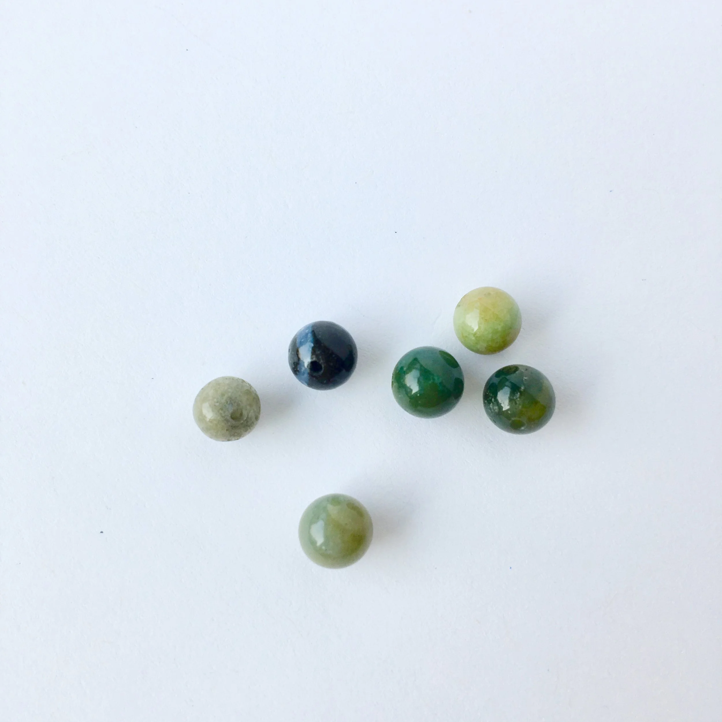 Fancy Jasper: Promotes tranquility and calm. Use for clarity and to promote relaxation.