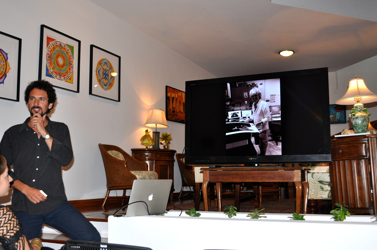 peter-d-gerakaris-presentation-at-the-us-embassy-residence-praia-2014-1.jpg