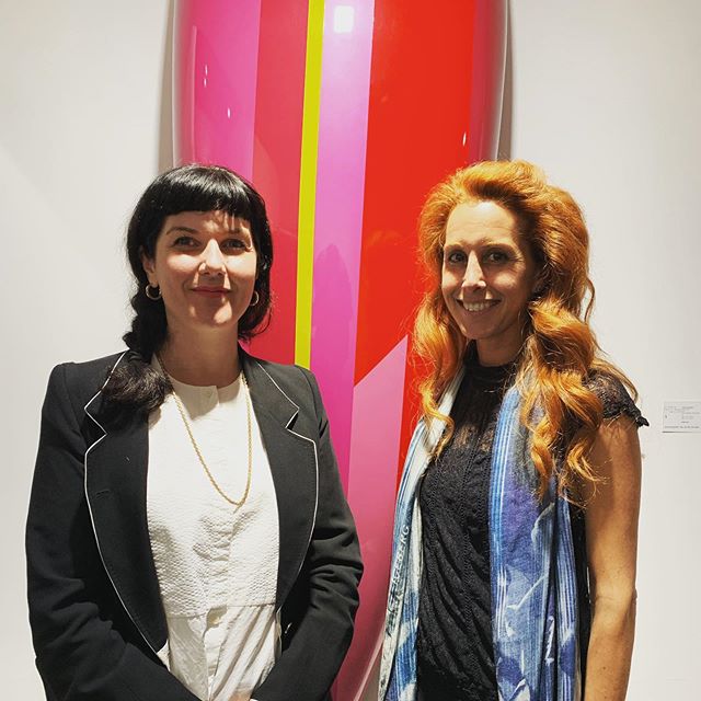 Great conversation with @50cwa artist @fjgoodman at @richardtaittingergallery tonight! Thanks to all who came out at the tail end of Frieze Week❤️ 💗💛
.
.
.
#francesgoodman #50cwa #richardtaittingergallery #acrylicnails #contemporaryart #sculpture #