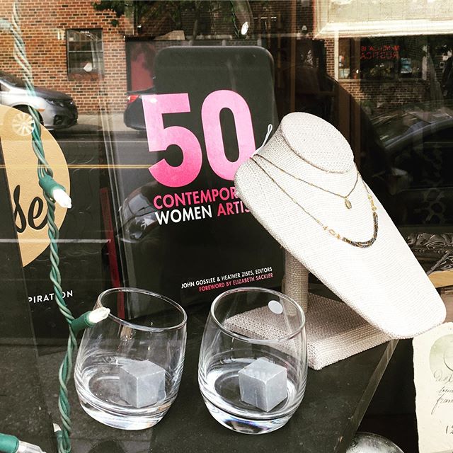 Spotted at Matted in LIC:
Books, booze and baubles, oh my!
📚 🥃 💎

Thanks to @michyvassallo for her 🦅 👁 ❤️ #50cwa #artbook #book #womenartists #storefront #matted #longislandcity #queens #newyork @richardtaittingergallery @schifferpublishing @hea