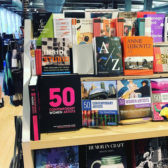 L👀K at what is on the shelves at MASS MoCA!💖📕
.
.
.
Thank you for supporting our important survey🙏🏻🙏🏼🙏🏽🙏🏾🙏🏿
.
.
.
📸: @sugarvendil 💙🎹
#50cwa #massmoca #artbook #womenartists #feminism #education #schifferpublishing #heatherzises #johng