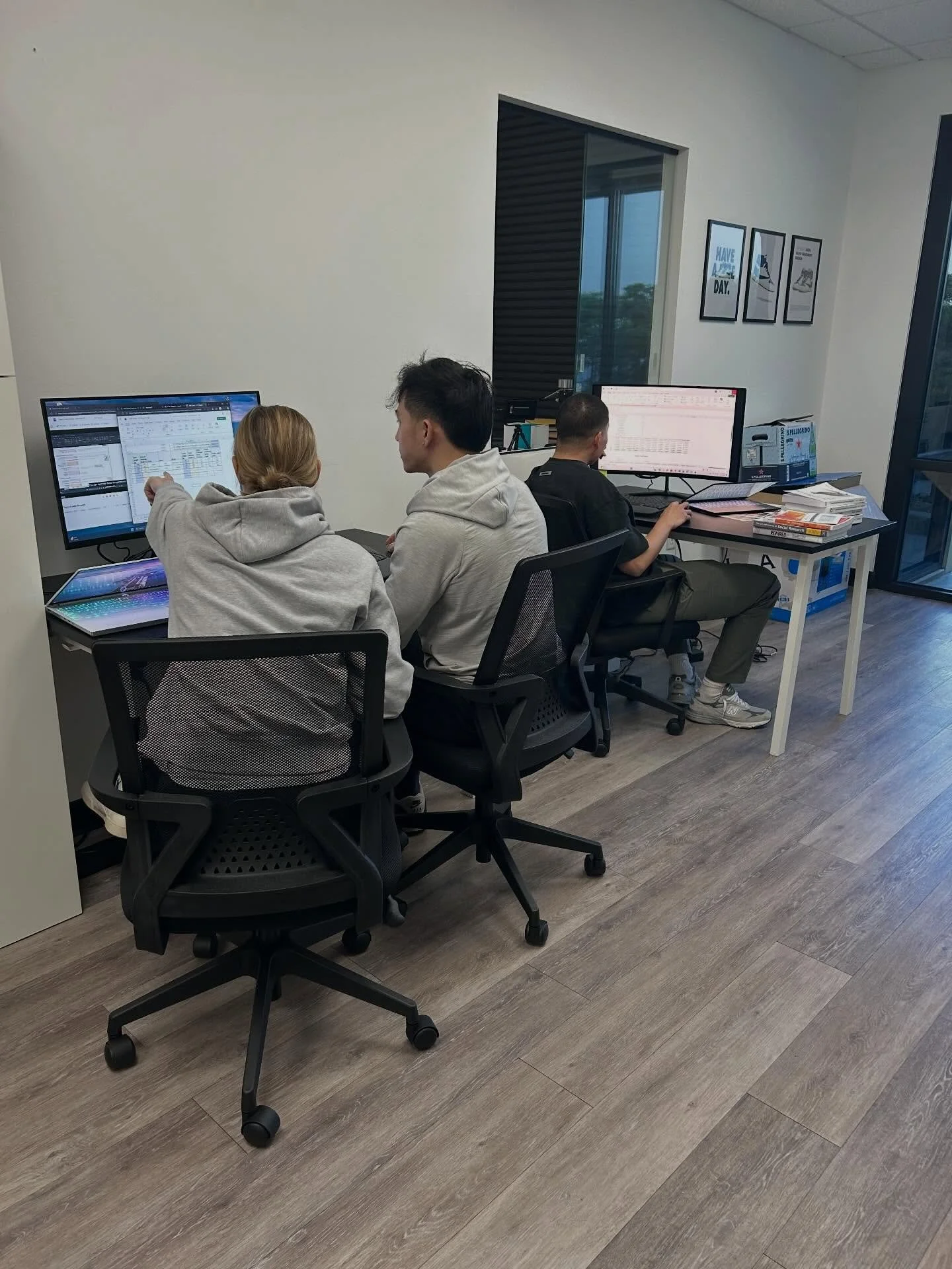 Biomechanists alert! 🚨 

Our first year students @jocilake and @jeffrey.li_ applying their skills at INSITE!! 

INSITE is a shoe insole and foot biomechanics company based in Los Angeles, focused on enhancing comfort, movement, and performance throu