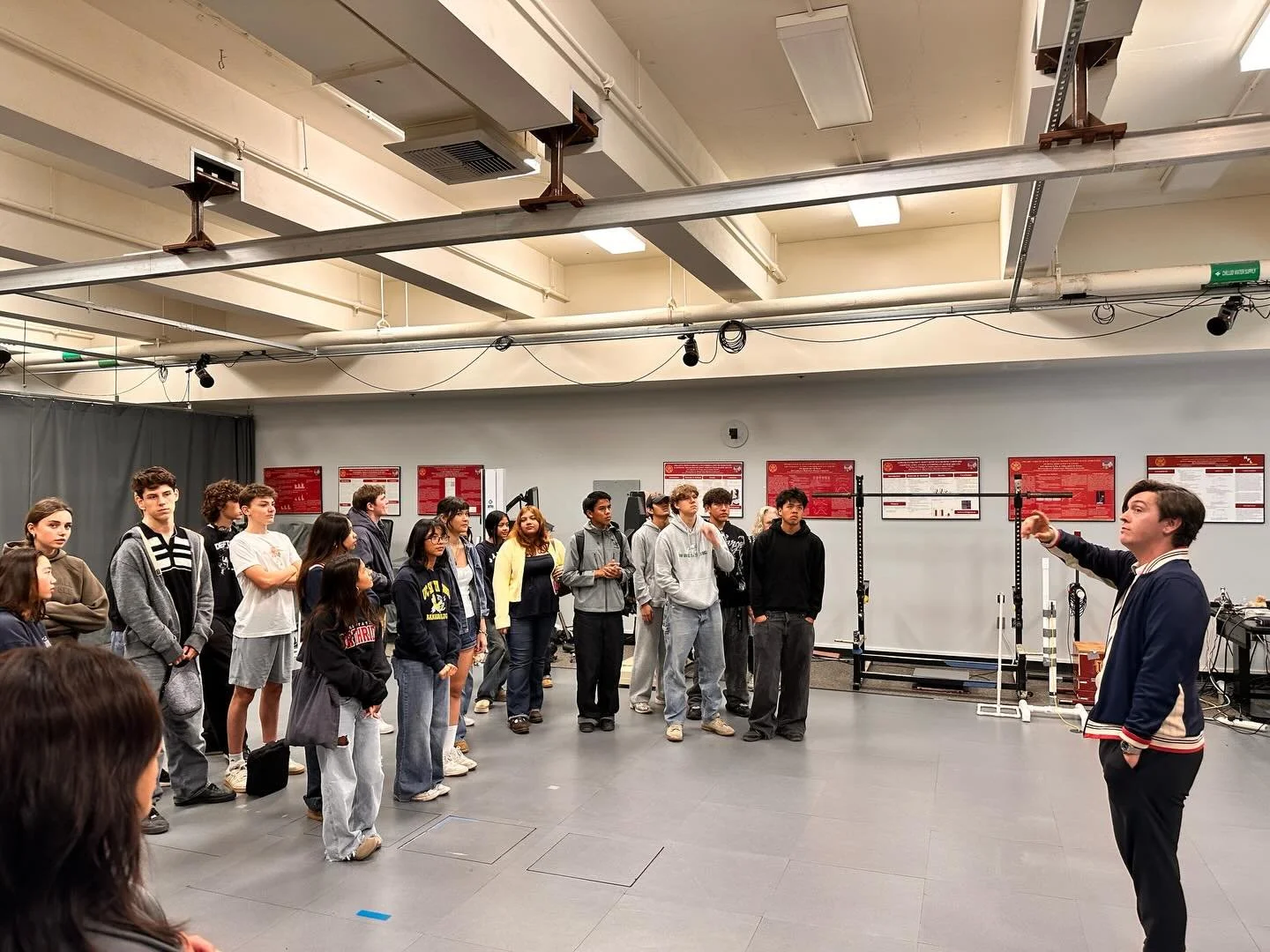 National Biomechanics Day at USC 🏃&zwj;♂️

 

We hosted 100 high school students from LA, Inglewood, and the International School of LA (Burbank) for a day of hands-on sport science and biomechanics.

From movement analysis to performance and injury