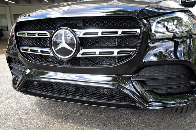 &lsquo;20 GLS580 4matic. Awesome amount of cameras and sensors! #gls580 #frontsplitter #grilletrim #483hp #parkingassist #frontcamera #groundeffects #ledheadlights #516ftlbstorque #performance #hp #4matic #autophotography #mercedesbenzofportland #mec