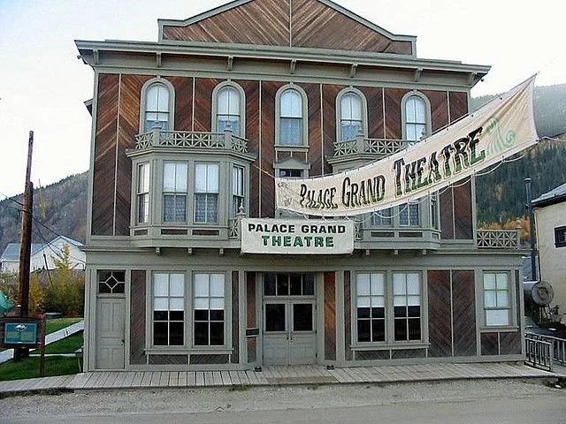 palace grand 2.jpg
