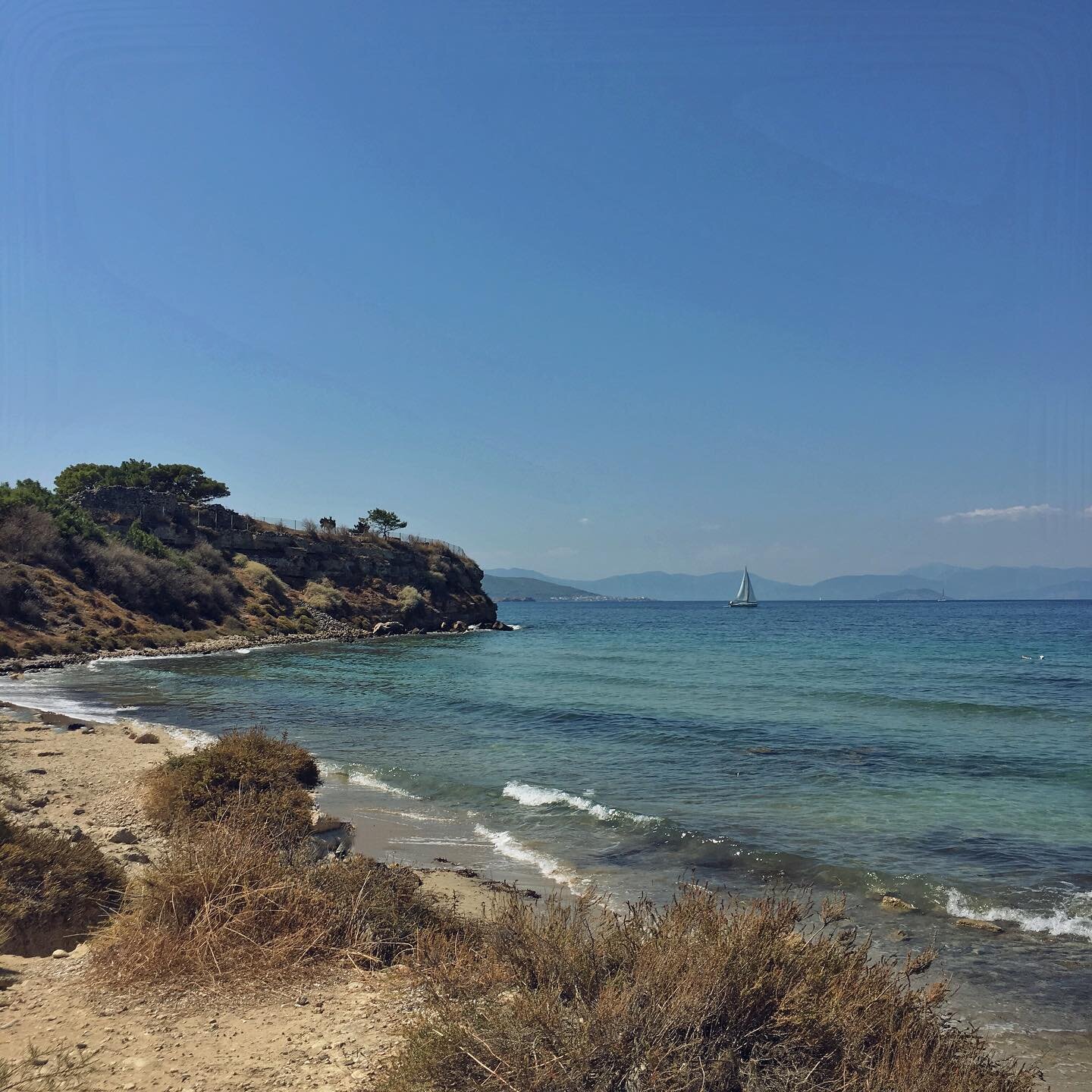 Greek summer coming to an end. It was the best I had yet and I&rsquo;m looking forward to many more.
&bull;
&bull;
&bull;
&bull;
#aegina #greece #greekislands #athens #photooftheday #instasummer #beach #expatlife #livetotravel #livingabroad #traveler