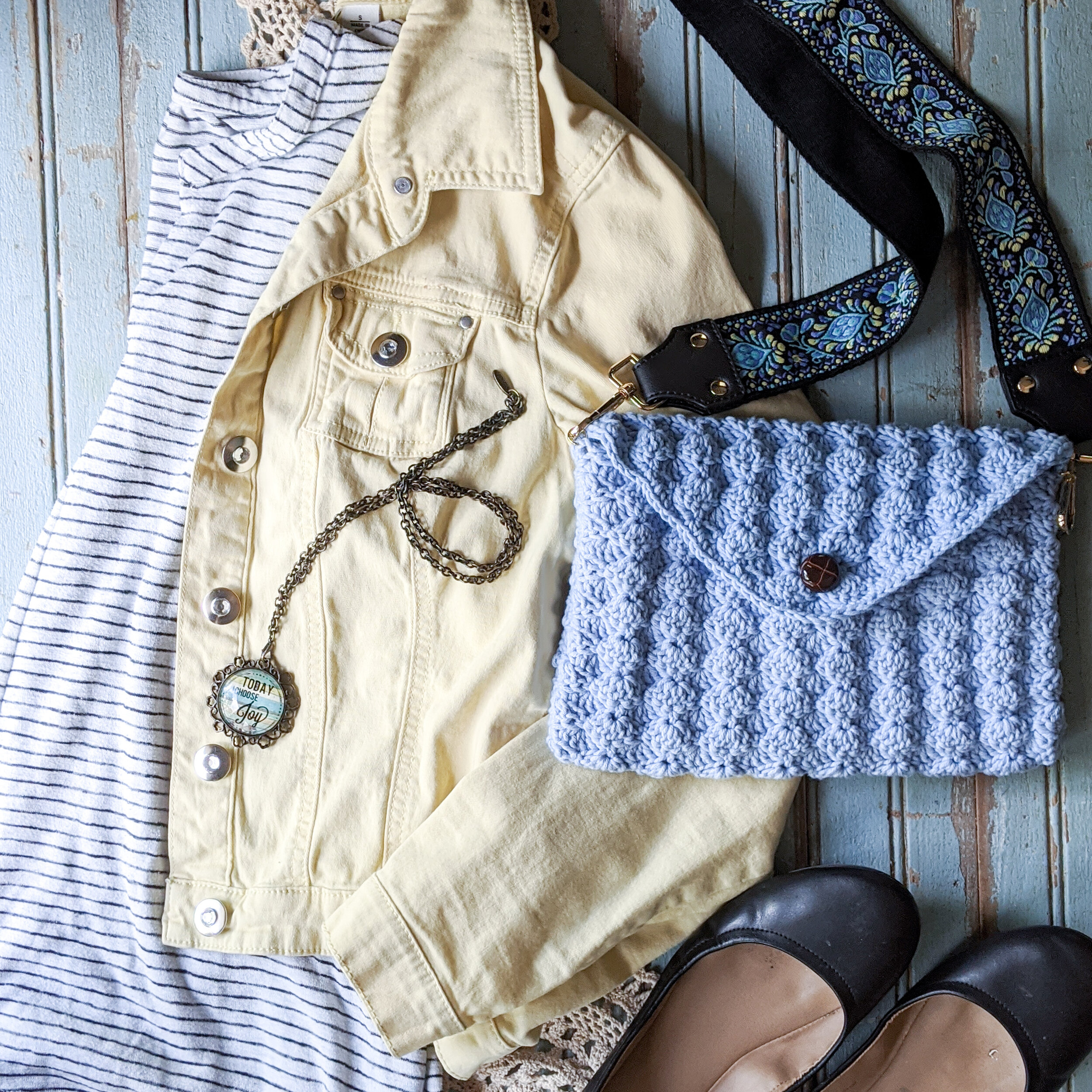 Free Summer Bag Crochet Pattern (Small Floretta Bag, Purse & Case) - Hooked  On Patterns