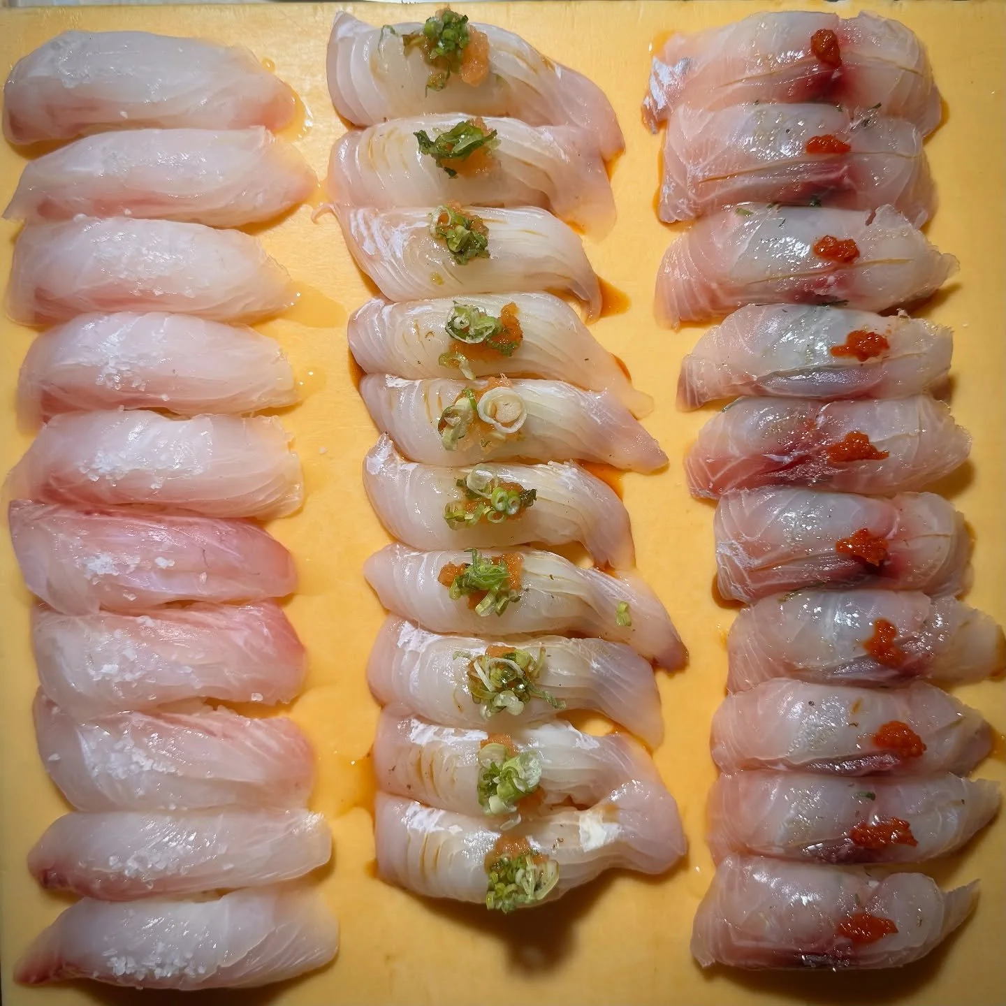 Ten omakases at once?! Mikey San got it 😎🔪 Reserve tables up to 8 guests I the phone, or a regular party at the link in our bio :)

#sushi #omakase #sushilover #venturablvd #party #dinner #event #yum #foodie