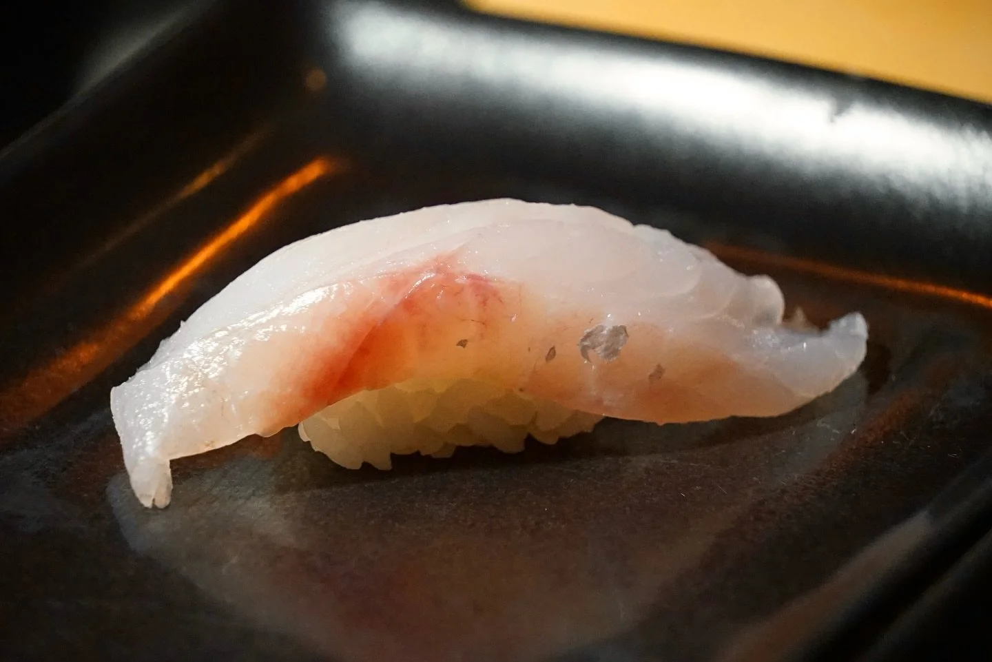 The simple and elegant Yagara, or trumpet fish 🎺🐟 It&rsquo;s like jazz music for your mouth! Reserve your next dinner at the link in our bio :)

#sushi #nigiri #yagara #trumpetfish #jazz #trumpet #foodie #venturablvd