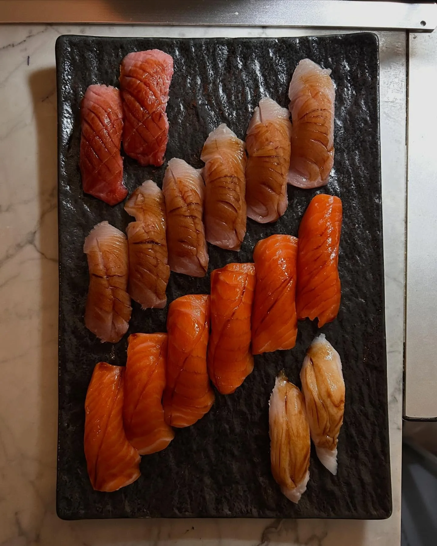 Has any piece of nigiri on our omakase stood out to you? You can order directly from our daily market fish menu! 

#sashimi #sushi #nigiri #dinnerplans #shermanoaks