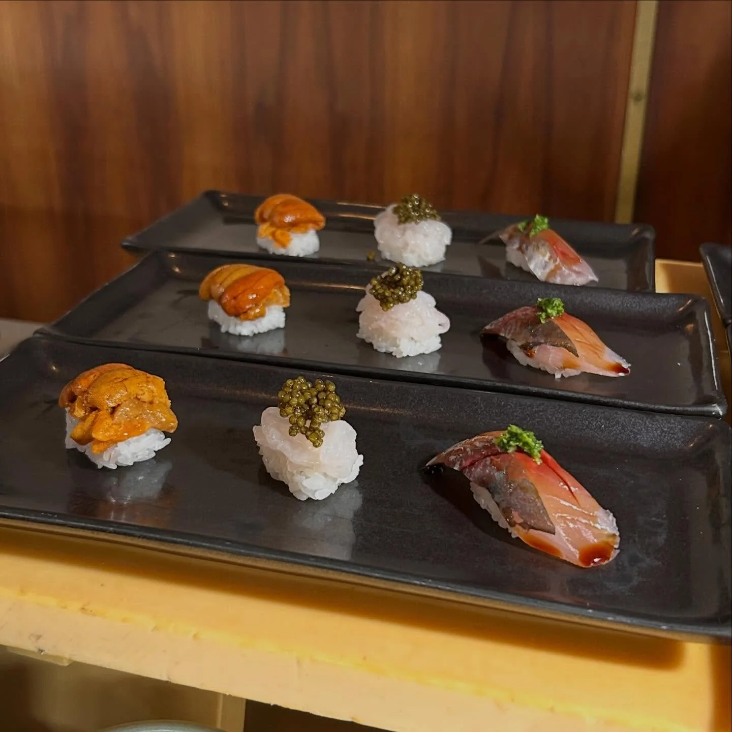 Omakaseeee😋🤩!!! Take a peek at this set of 3 prepared by our chef Mikey-San! Don&rsquo;t miss out on an unforgettable dinner by reserving your seat online or over the phone! 

#omakase #sushi #ladinner #valentines #LA