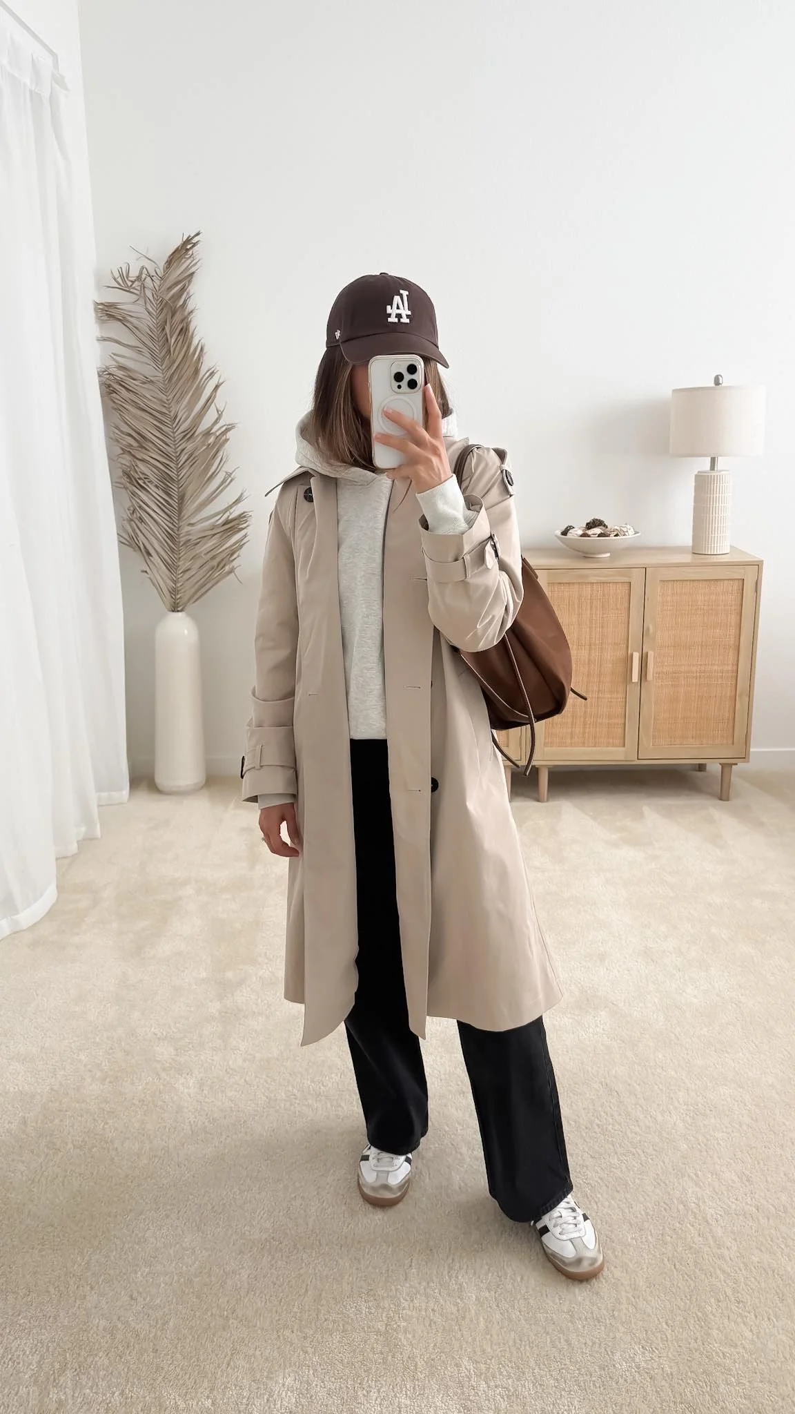 Trench Coat Outfit Ideas: Effortless Ways to Style This Wardrobe Essential