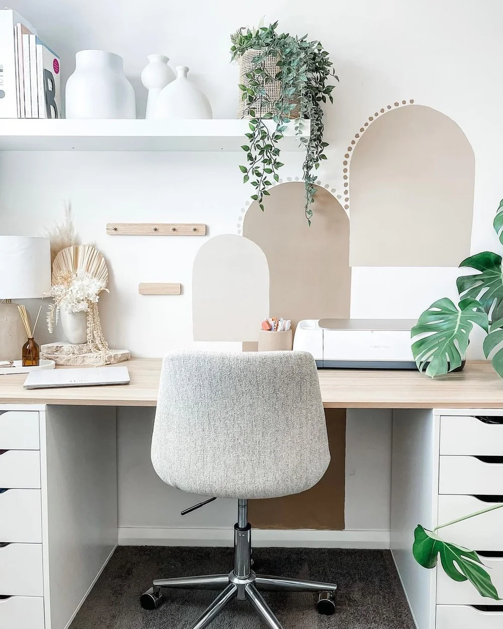15 Desk Setup Ideas for a Chic Home Office Aesthetic