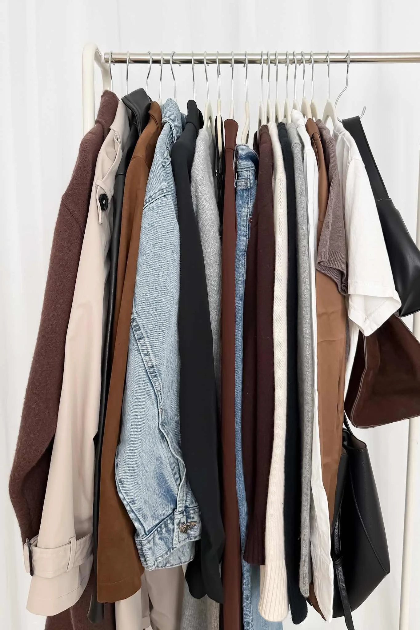 10 Fall Wardrobe Essentials for a Chic Minimalist Closet