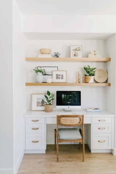 15 Desk Setup Ideas for a Chic Home Office Aesthetic