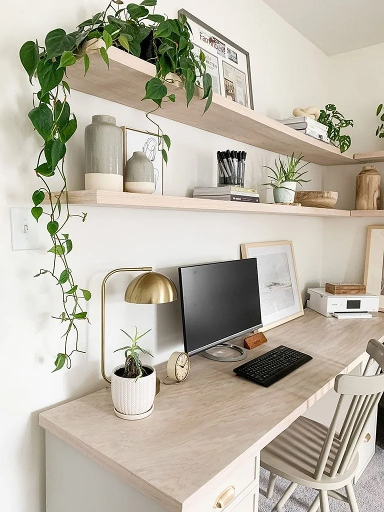 15 Desk Setup Ideas for a Chic Home Office Aesthetic
