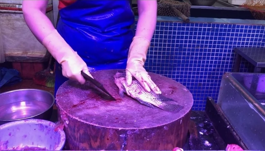 From catch of the day, to market tank, to chopping board, to table. Chinese culture places an emphasis on freshness, and on using all parts of the animal.