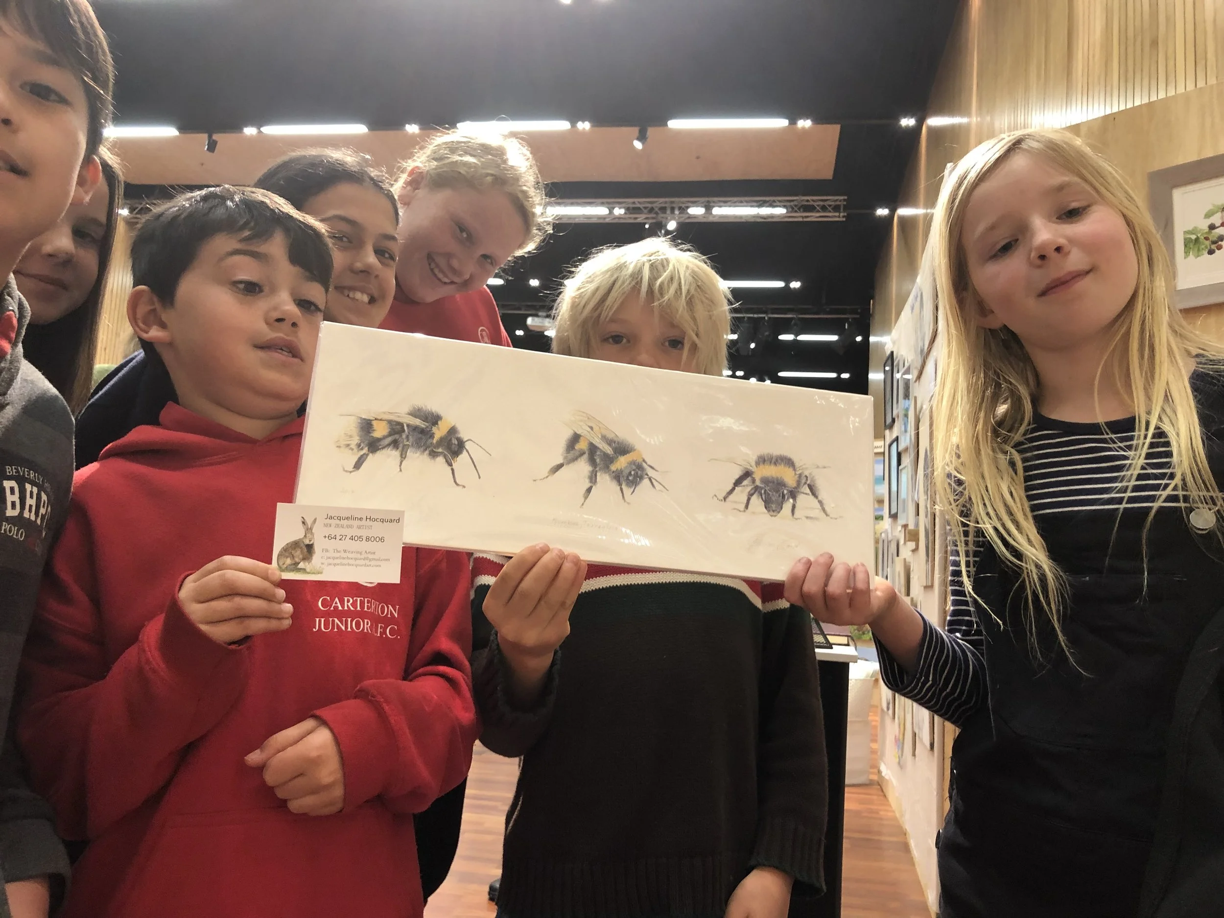 Watching an artist at work - field trip to the big Wai art sale 