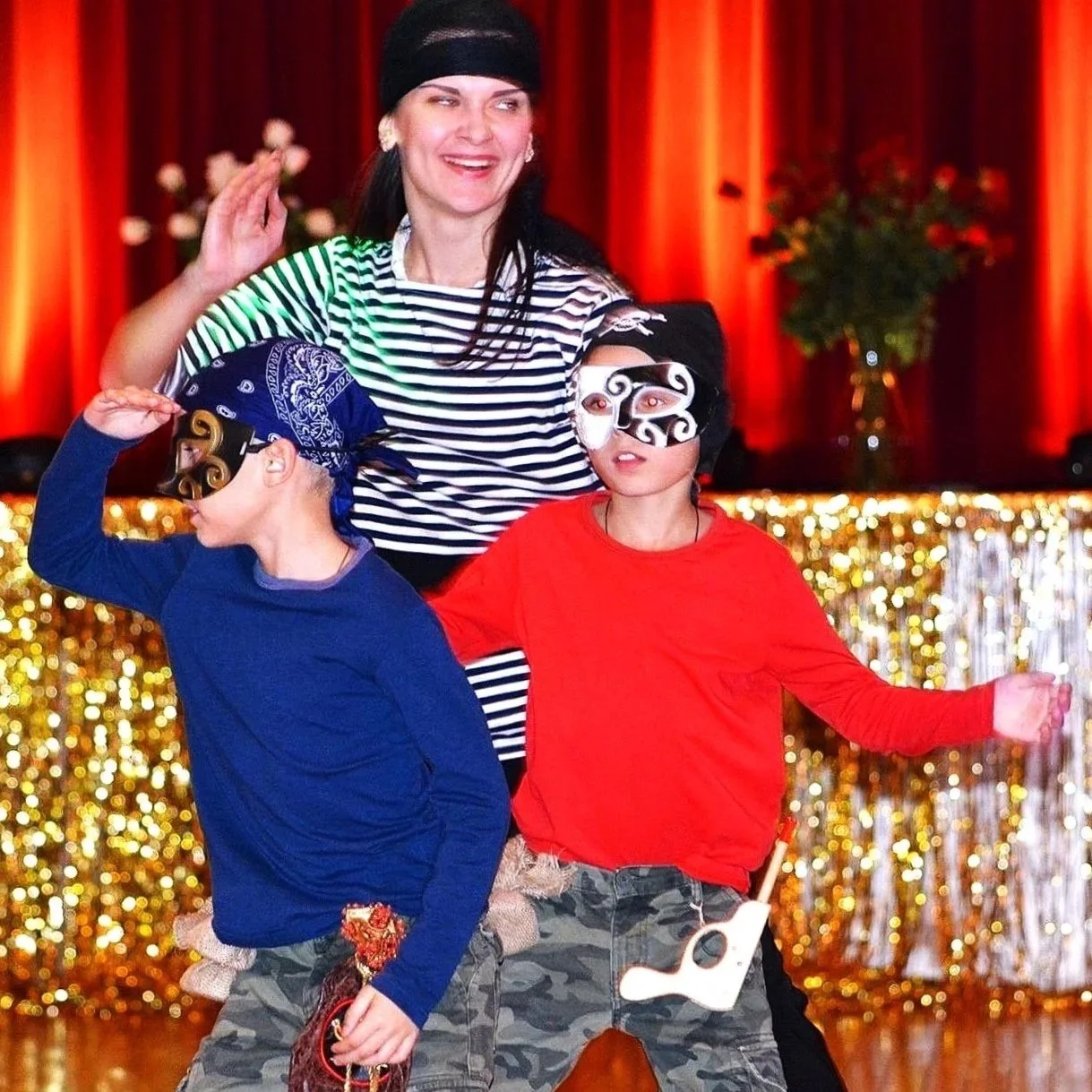 “SHOW DANCE PERFORMANCE” Group Class