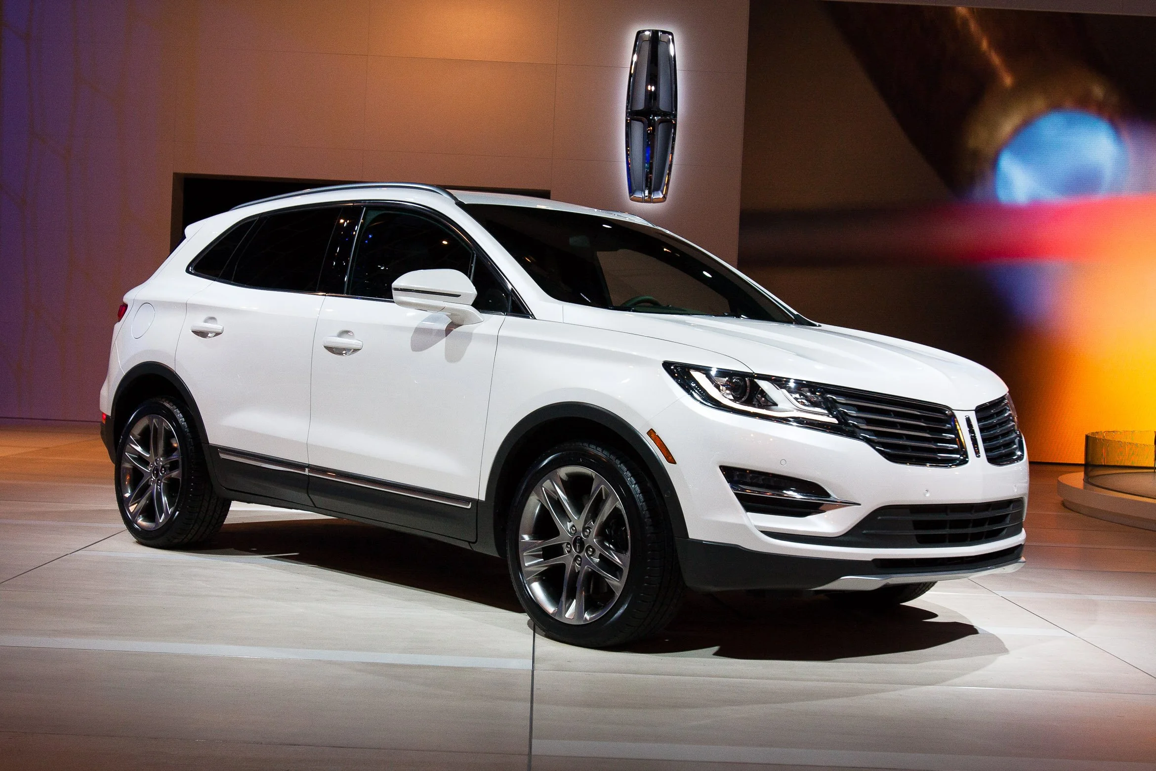 LAAutoShow2013-1-Nov20_653_2x.jpg