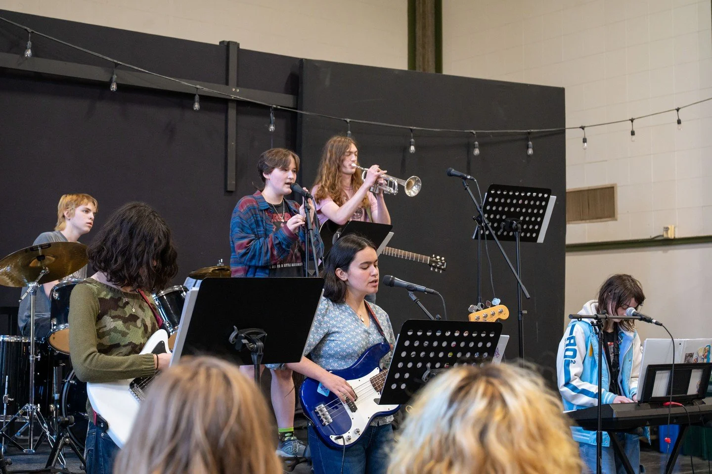 🎶 A round of applause for the Maybeck Band for their fall semester performance! 👏👏👏

They dazzled the crowd with their versions of "Hell" by Squirrel Nut Zippers (1996), "One More Cup of Coffee" by Bob Dylan (1976), and "