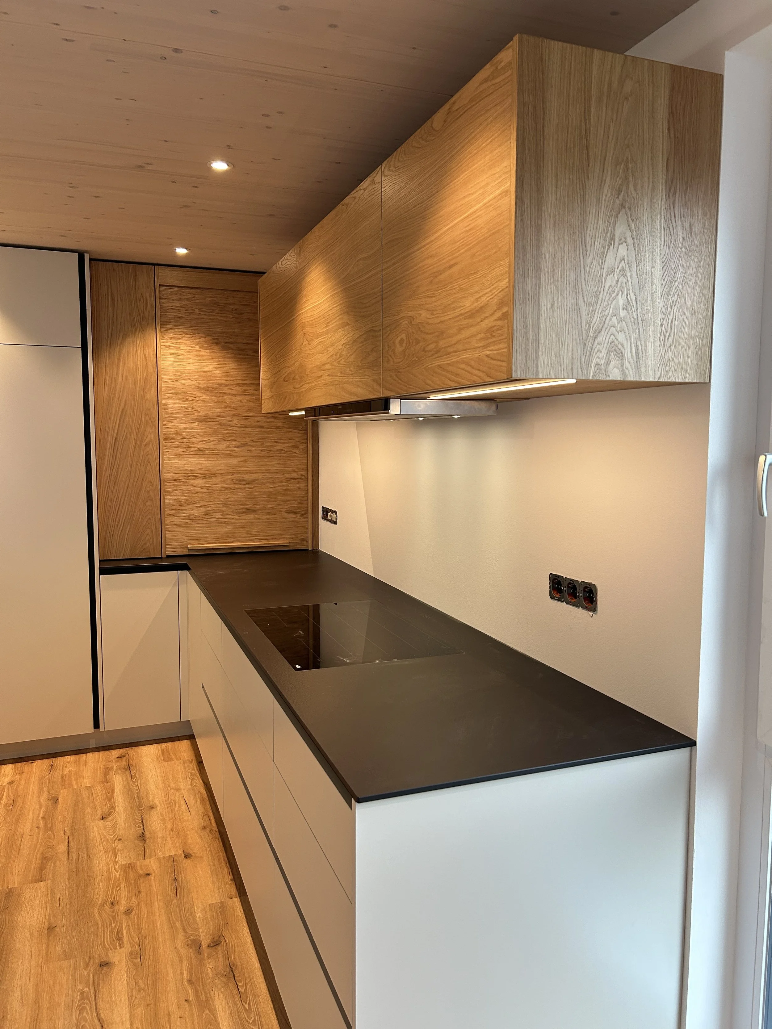 Die Kunst der maßgeschneiderten Küchen: Ein Blick hinter der Planung und Beratung